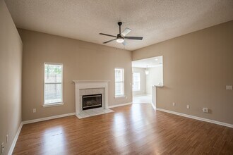 4025 Smoke Ridge Cir S in Jacksonville, FL - Building Photo - Building Photo