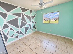822 Diplomat Pkwy E in Cape Coral, FL - Building Photo