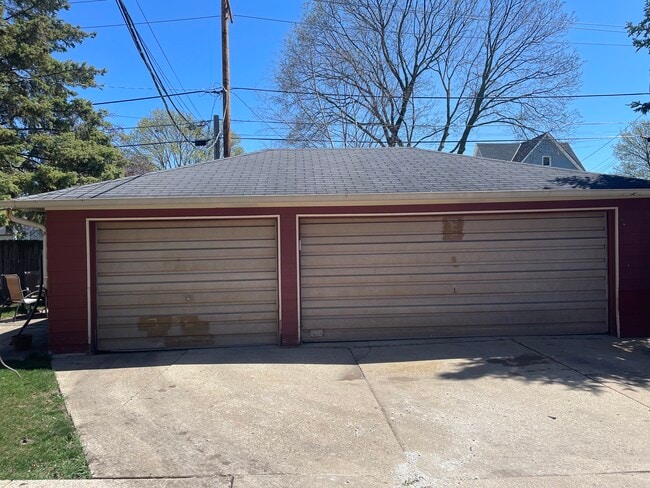 2020 S 82nd St, Unit 3 in West Allis, WI - Building Photo - Building Photo