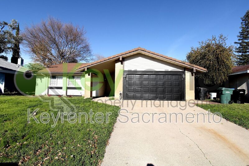 8469 Cortadera Dr in Orangevale, CA - Building Photo