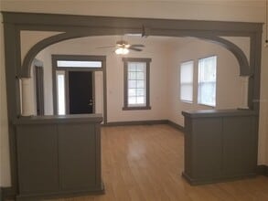 2107 W Chestnut St in Tampa, FL - Building Photo - Building Photo