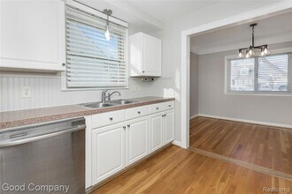 1197 Catalpa Dr in Berkley, MI - Building Photo - Building Photo