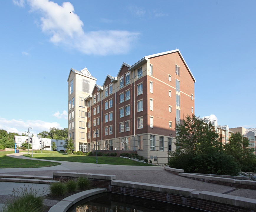 South Residential Village in Willimantic, CT - Foto de edificio