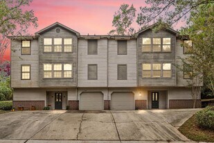 57 Lake Shore Dr in Daphne, AL - Building Photo