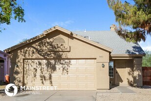 7451 W Sanna St in Peoria, AZ - Building Photo