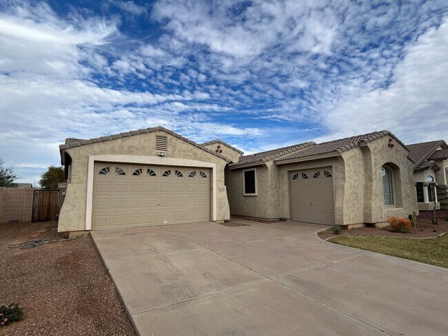 2202 W Carter Rd in Phoenix, AZ - Building Photo - Building Photo