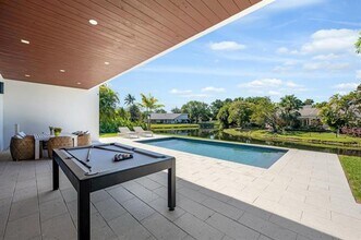 1000 SW 93rd Ave in Plantation, FL - Building Photo - Building Photo