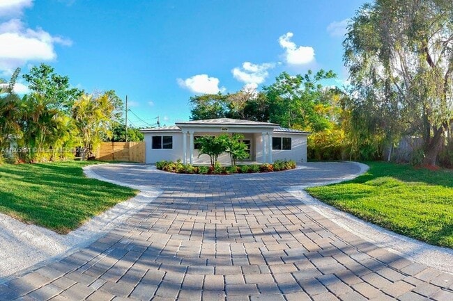 property at 6634 SW 76th Terrace