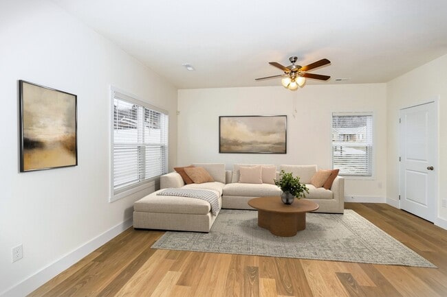 2533 Legg Ln in Knoxville, TN - Foto de edificio - Building Photo