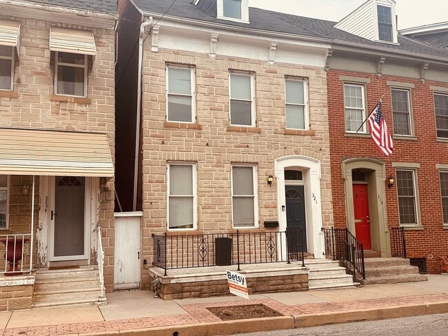 property at 321 W Princess St