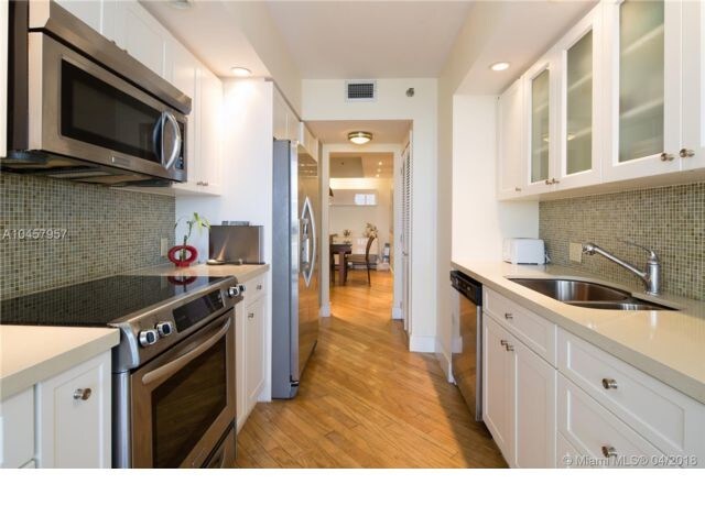 20281 E Country Club Dr-Unit -412C in Aventura, FL - Building Photo - Building Photo