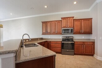 5630 Vintage View Ave in Lakeland, FL - Foto de edificio - Building Photo