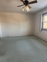 2282 Saratoga St in Oceanside, NY - Building Photo