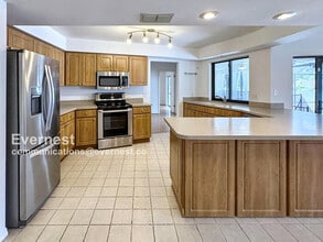 2604 Sablewood Dr in Valrico, FL - Building Photo - Building Photo