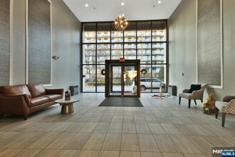1111 River in Edgewater, NJ - Building Photo - Building Photo