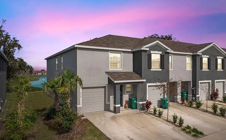 5310 Dragonfly Dr in Wildwood, FL - Building Photo