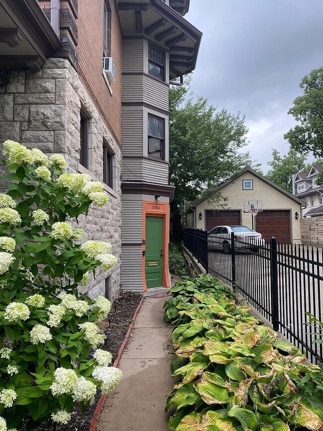 3784 Washington St in Kansas City, MO - Building Photo - Building Photo