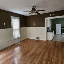 218 Bingham St, Unit A in Lansing, MI - Building Photo - Building Photo