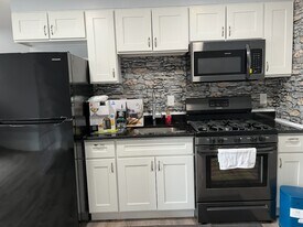 8 Hecla St, Unit 1 in Boston, MA - Building Photo