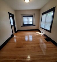 315 E 24th St in Des Moines, IA - Building Photo - Building Photo
