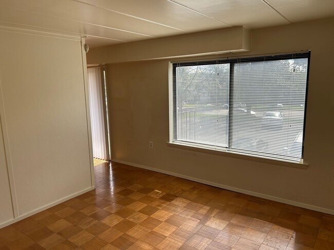 125G Clubhouse Dr SW in Leesburg, VA - Building Photo - Building Photo