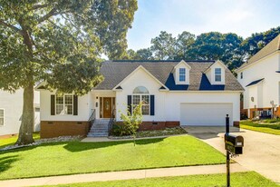 402 Plantation Pointe Dr in Elgin, SC - Building Photo