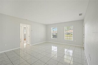 1618 Hardwood Dr in Clearwater, FL - Foto de edificio - Building Photo