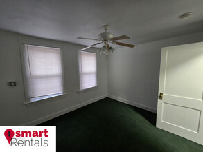 2311 S Big Bend Blvd in Maplewood, MO - Foto de edificio - Building Photo