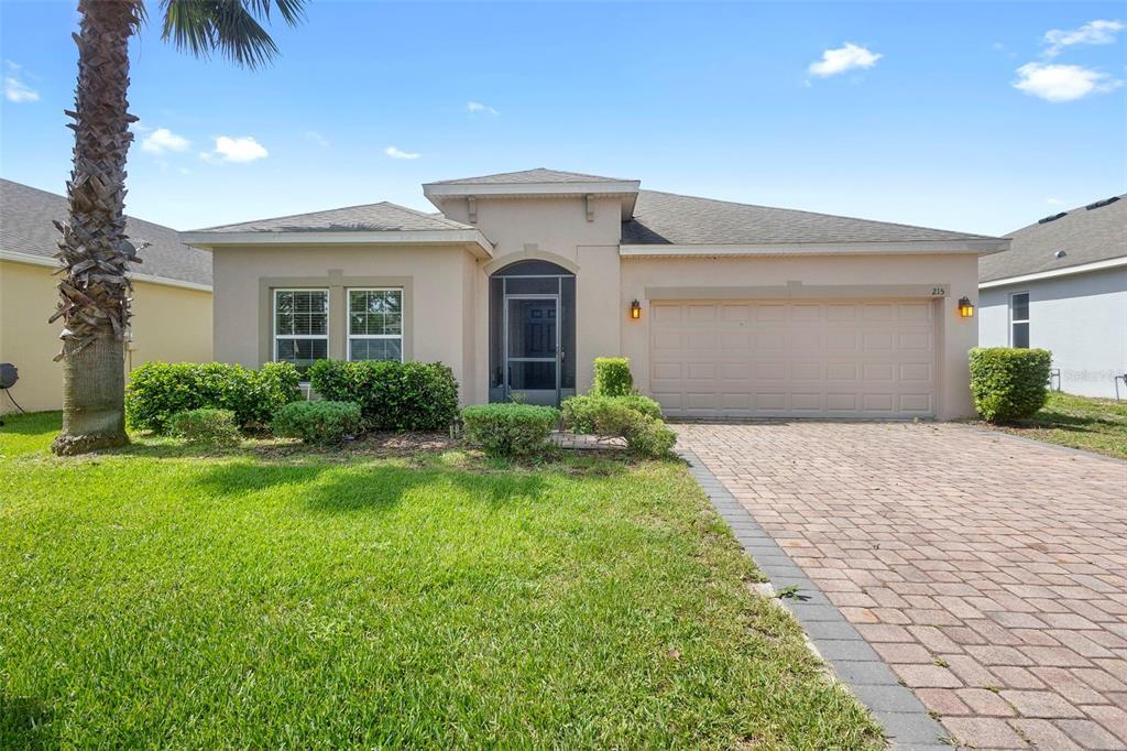 215 Lakeshore Dr in Davenport, FL - Building Photo