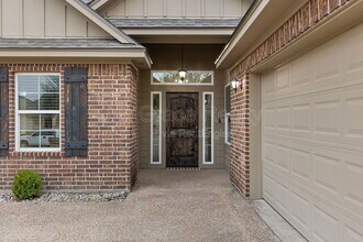 19 N Shore Cir in Waco, TX - Building Photo - Building Photo