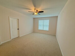 300 Western Sky Trail in Jarrell, TX - Building Photo - Building Photo