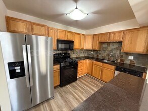 1770 Bristol Walk in Hoffman Estates, IL - Building Photo - Building Photo