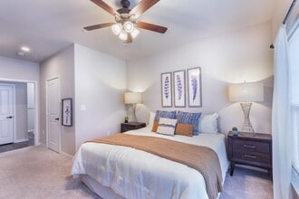 Aventura at Wild Horse Creek in Chesterfield, MO - Foto de edificio - Building Photo