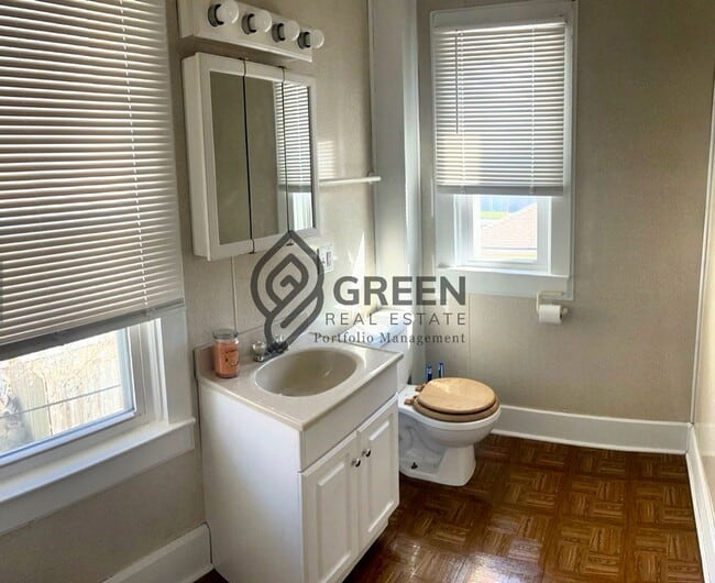 196 S Grand Ave in Bradley, IL - Building Photo - Building Photo