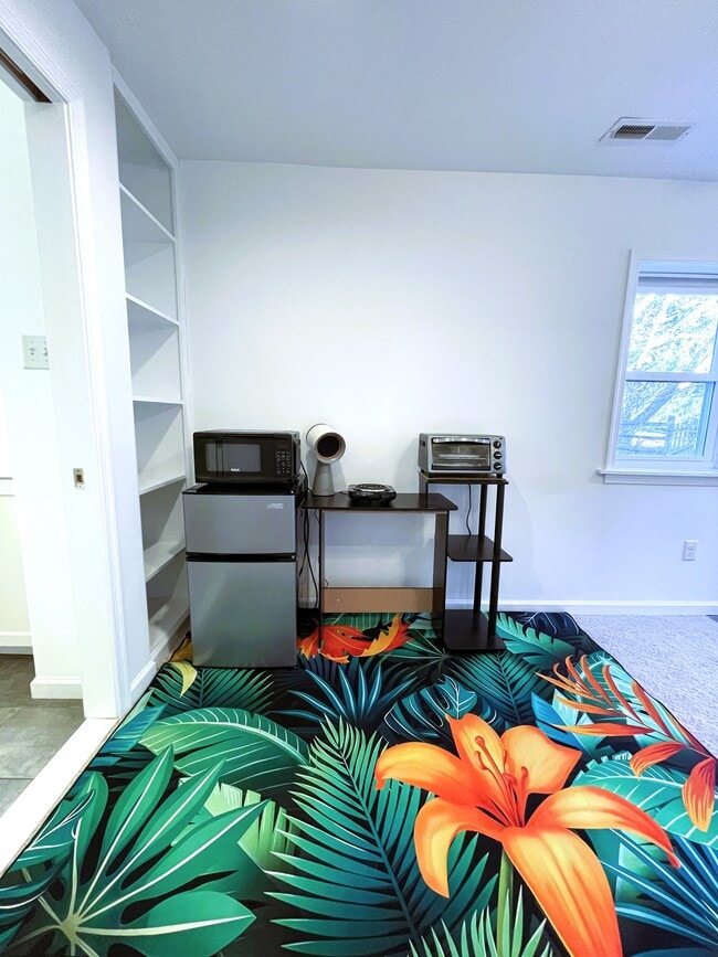 3194 St Johns Ln in Ellicott City, MD - Building Photo - Building Photo