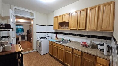 819 27th St in Union City, NJ - Building Photo - Building Photo