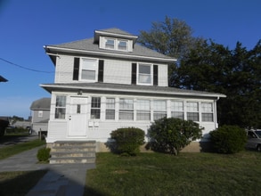 2 Edlie Ave in Norwalk, CT - Building Photo - Building Photo