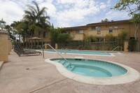 Building Photo - Pacific Gardens at Genesee Apartamentos in San Diego, California