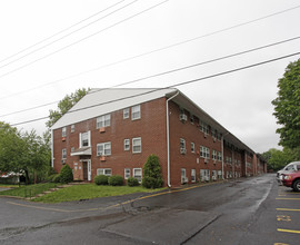 Grande Apartments in Roselle Park, NJ - Building Photo - Building Photo