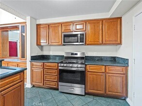 11384 Dronfield Terrace in Los Angeles, CA - Building Photo - Building Photo