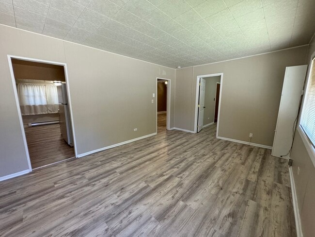 1345 Sargent Ave in Klamath Falls, OR - Building Photo - Building Photo