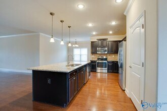 407 E Mossyleaf Dr SW in Huntsville, AL - Building Photo - Building Photo
