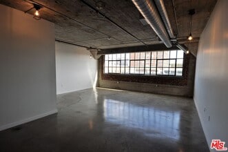 691 Mill St in Los Angeles, CA - Building Photo - Building Photo