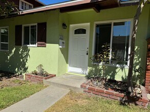 3639 Valihi Way-Unit -3639 in Glendale, CA - Building Photo - Building Photo