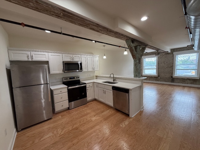 883 Broadway in Albany, NY - Building Photo - Building Photo