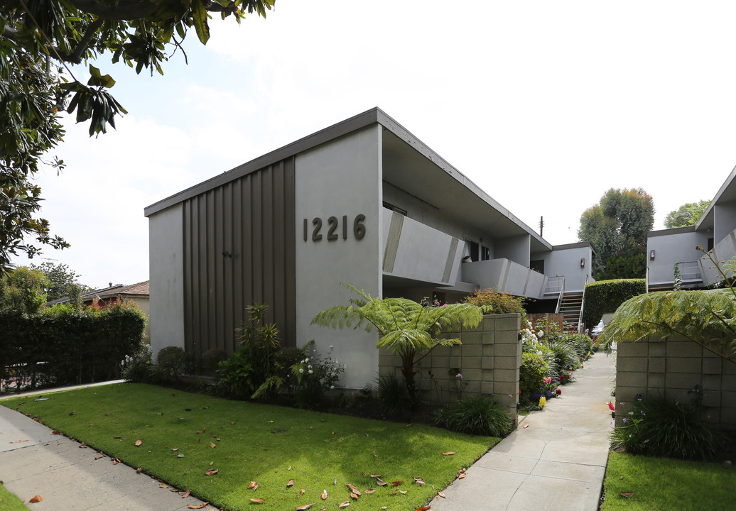 12216 Culver Blvd in Los Angeles, CA - Building Photo