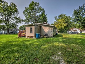 107 N Pearl St in Milford, IL - Building Photo - Building Photo