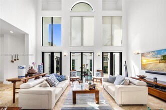 150 W Sunrise Ave in Coral Gables, FL - Building Photo - Building Photo