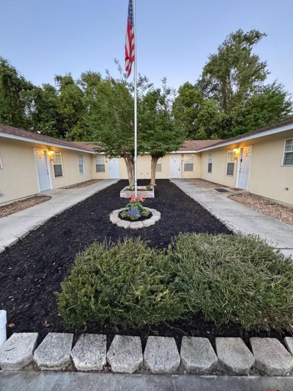 property at 2906 Pineland Dr