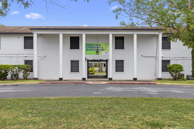 Resaca Jardin in Brownsville, TX - Foto de edificio - Building Photo